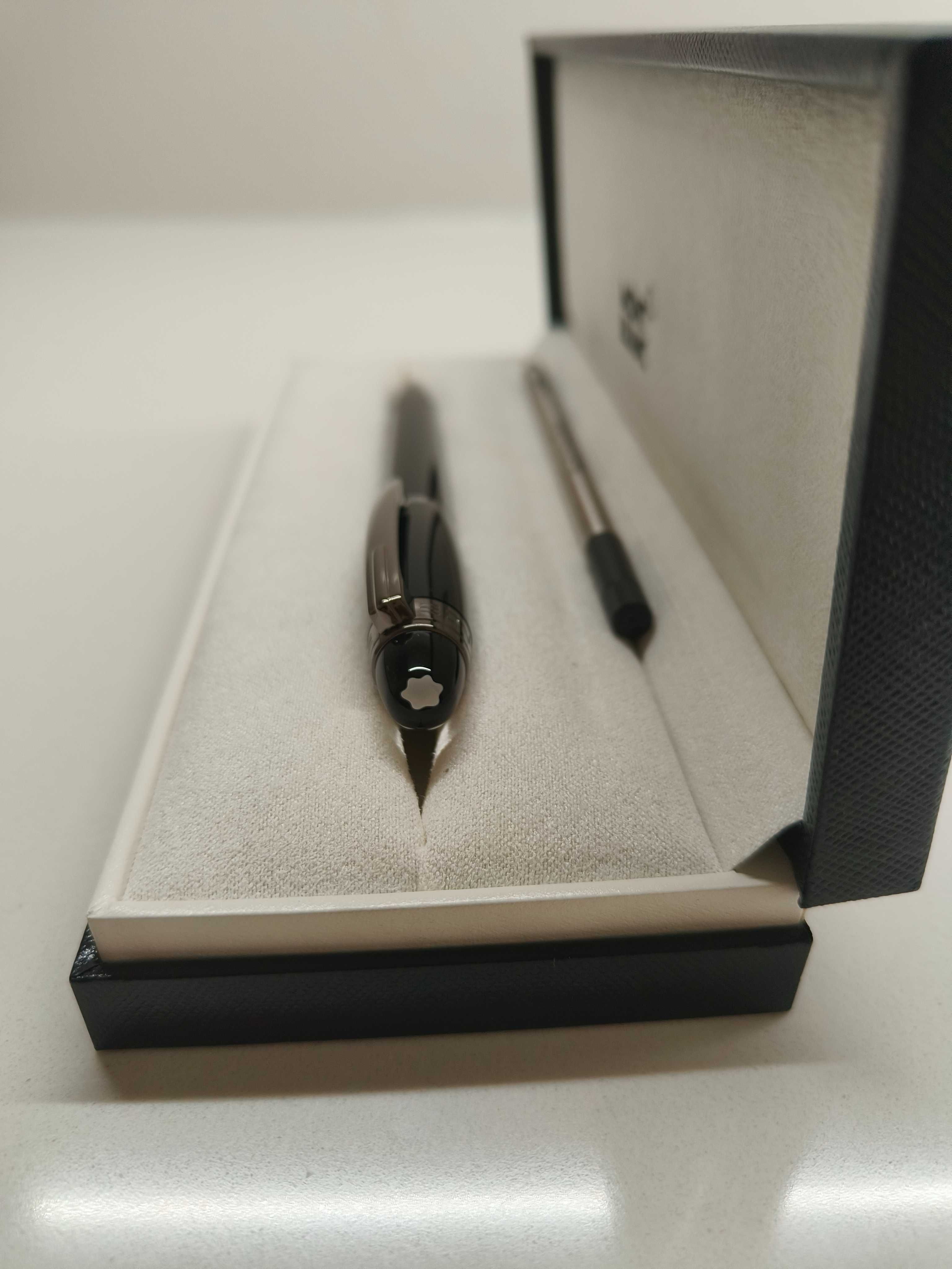 Caneta Montblanc - StarWalker Midnight Black Resin