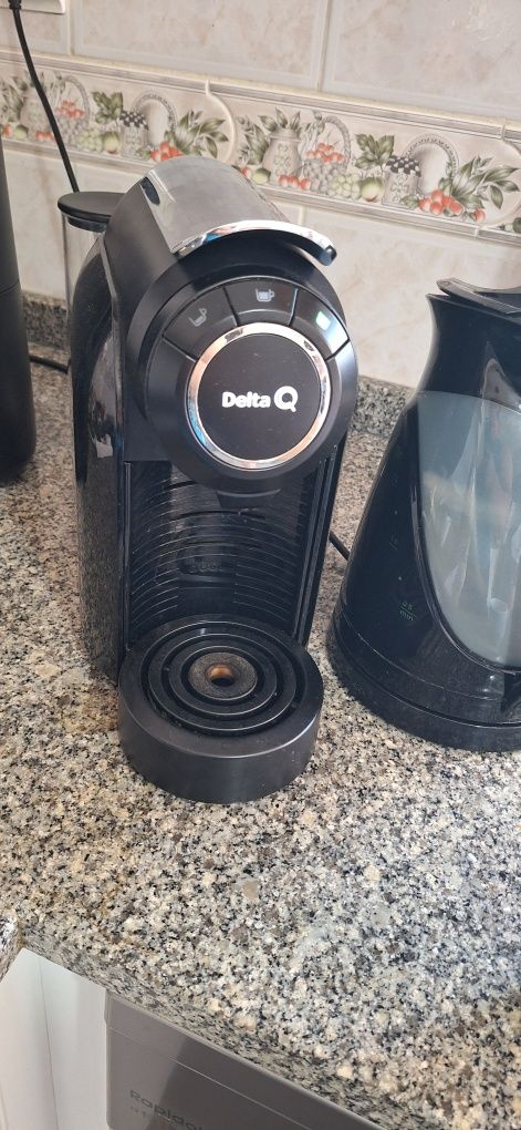 Máquina de café Delta Q
