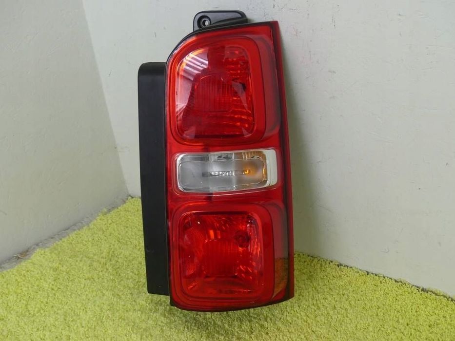 Lampa tył prawa Peugeot Expert 3 iii/zafira C / Vivaro / Proace…