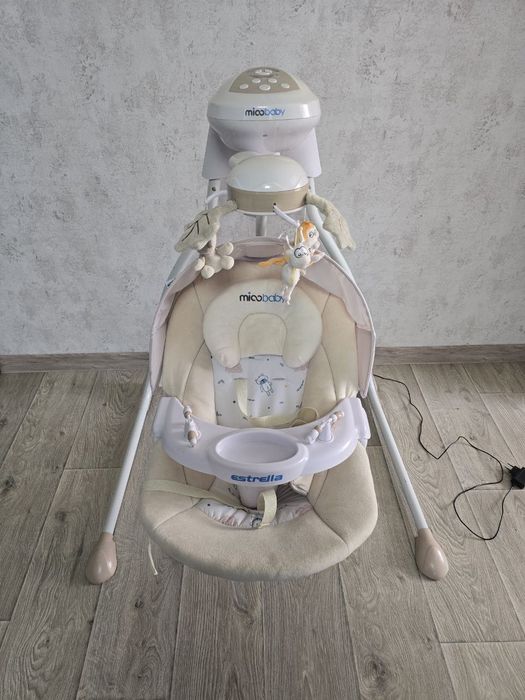 Укачующий центр Mioobaby Estrella музикальний шезлонг