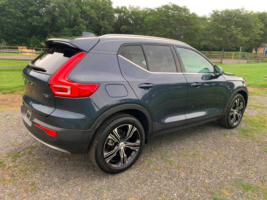 Volvo XC40      2022