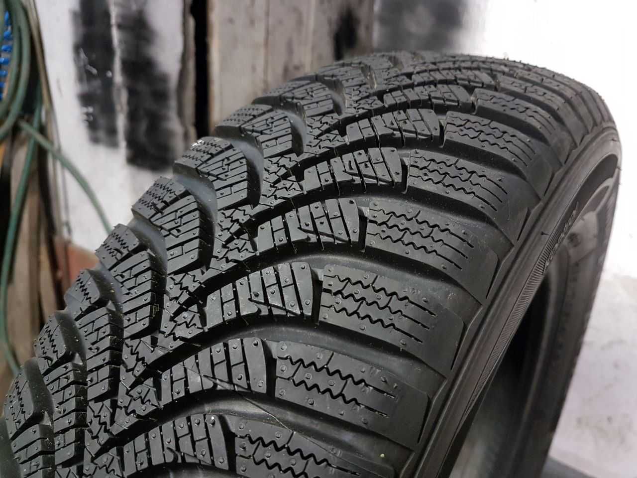 Nowa Opona zimowa pojedynka 185/70R14 8,7mm Hankook Winter I'cept RS2