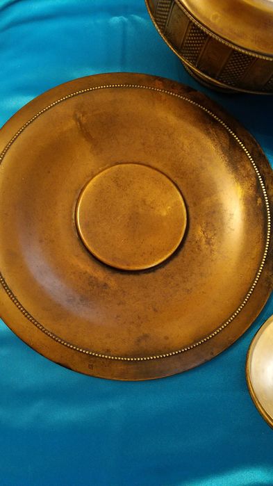 terrina e prato muito antigo