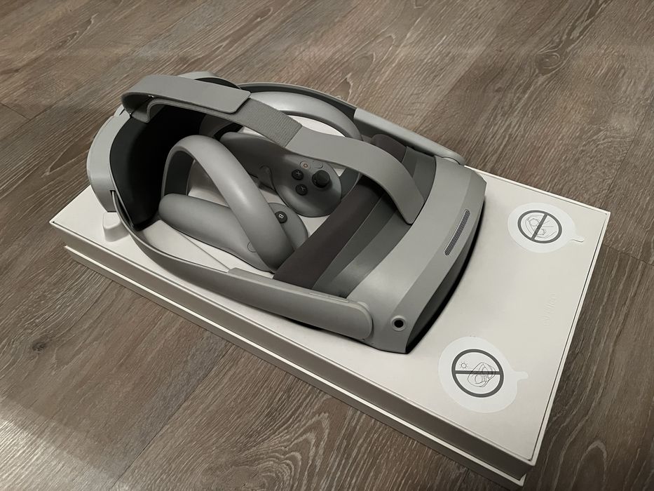 Gogle VR Pico 4 128GB Stan idealny