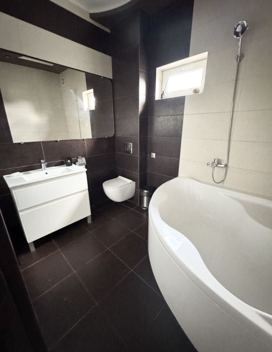 Здається будинок лівий берег , Дніпро