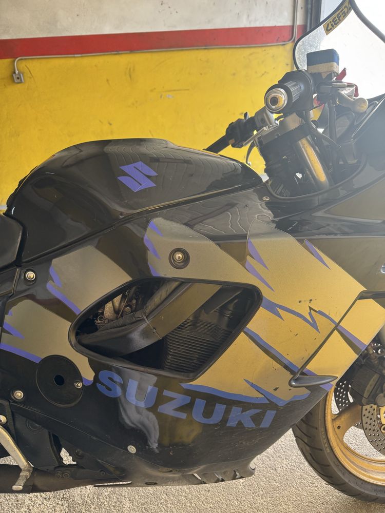 Suzuki gsxf 750, 1992