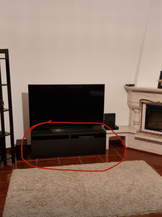 Vendo movel de tv com gavetas, em bom estado .