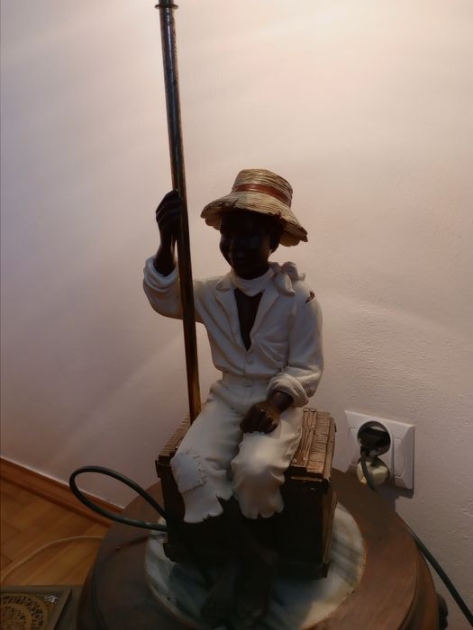 Stara klimatyczna lampa figurka vintage