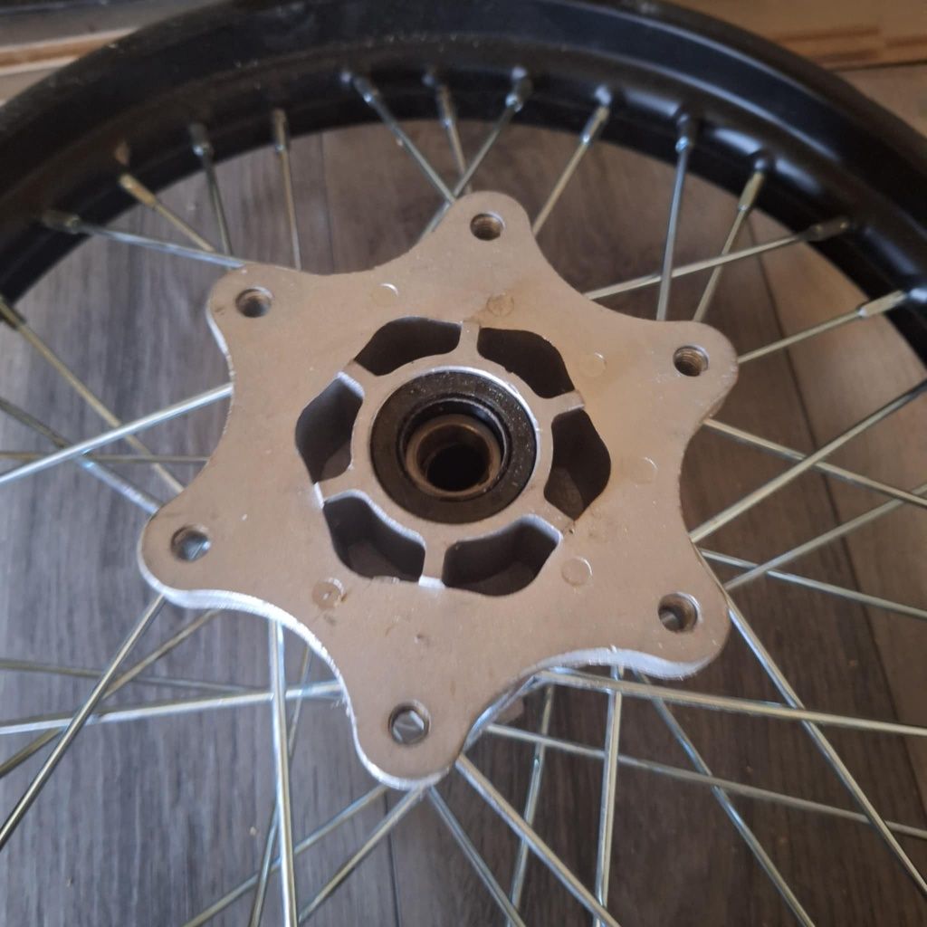 Диск  на мото CRDX200 R 16