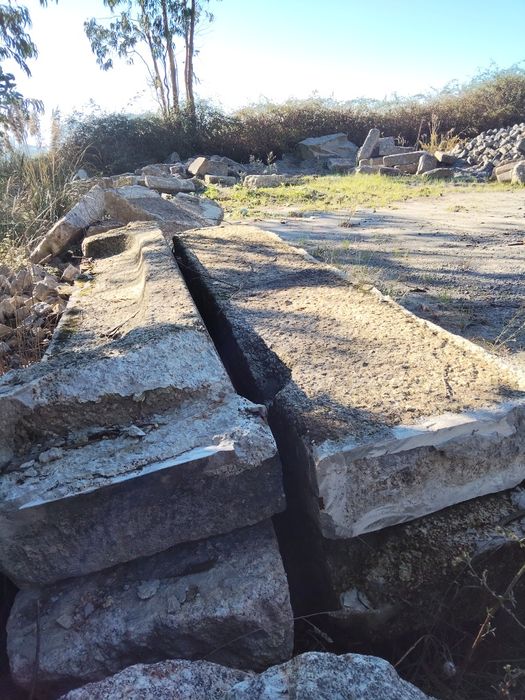 Vendo tanque em pedra