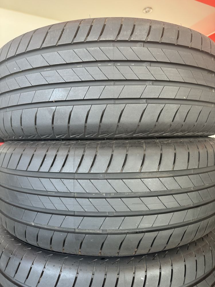 Комплект літніх шин 235/55/18 Bridgestone T005 летние шины