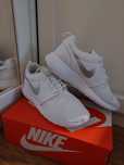 Buty sportowe damskie Nike WMNS ROSHERUN One BR różne rozmiary