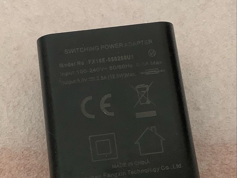 Carregador USB FX18E-050250U1 - 5V 2.5A
