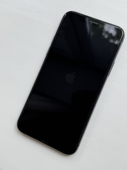 Продам iPhone 11 pro.