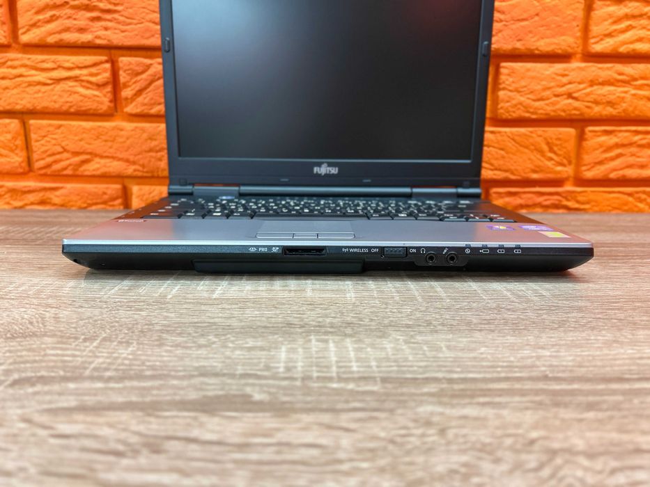 Ноутбук 14" Fujitsu S752 (1366х768) i3, 8 RAM, 120 SSD, Гарантія 1 рік