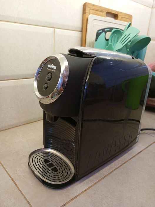 Кофемашина  капсульная Lavazza  LF300
