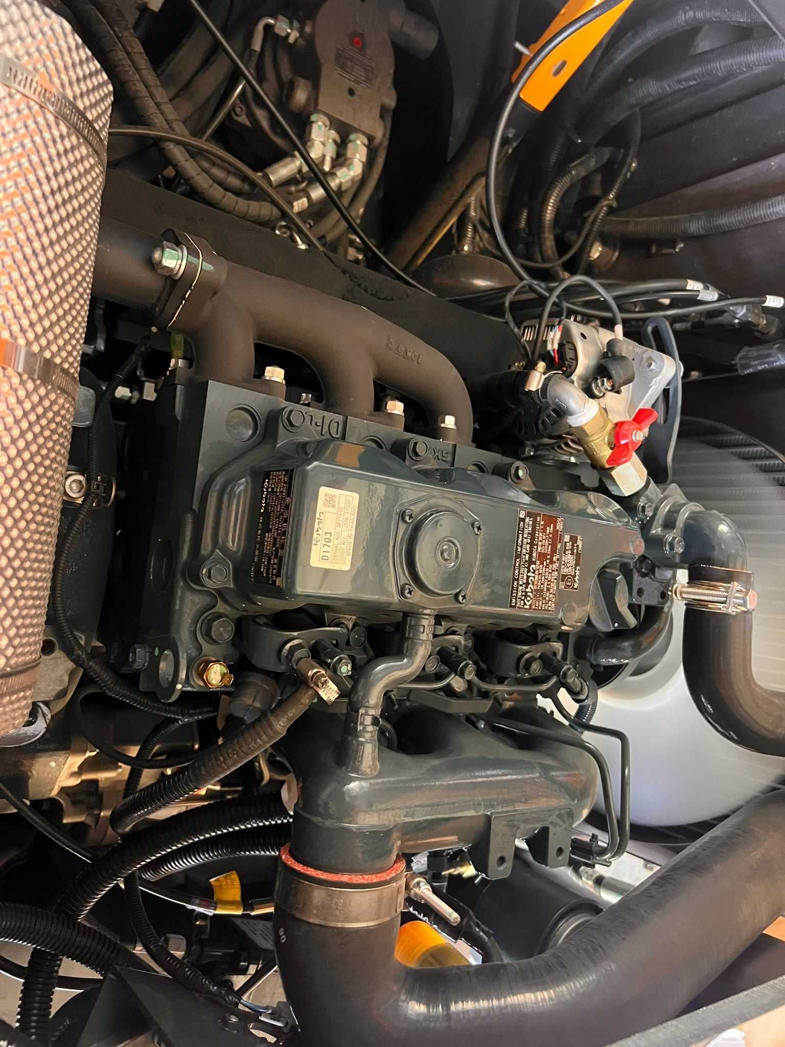 MINI GIRATORIA XN35 PRO RHINOCEROS MOTOR KUBOTA