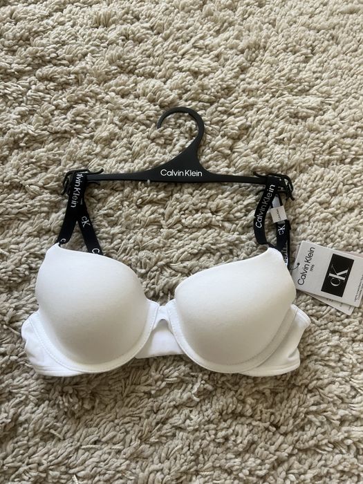 Бюстгалтер Calvin Klein 32b 70b