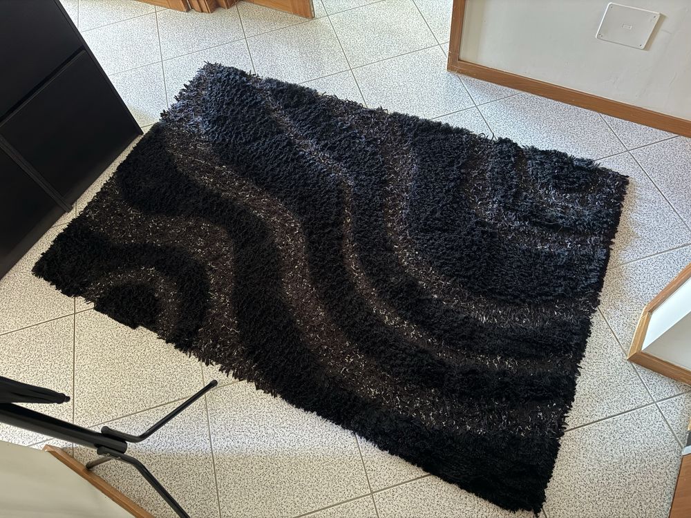 Tapete preto novo
