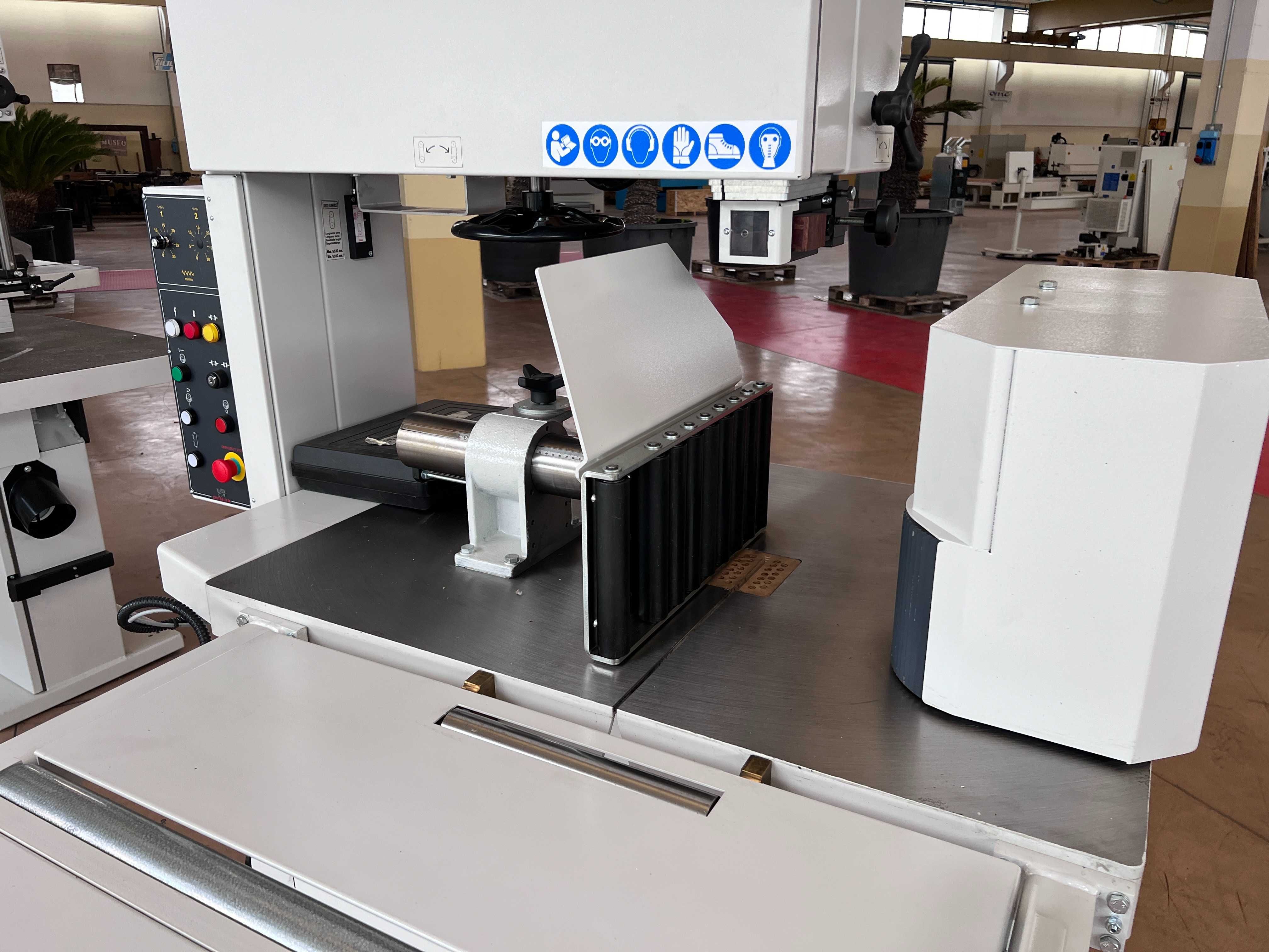 Piła do rozkroju, lameli CENTAURO R800 + posuw RVP-210