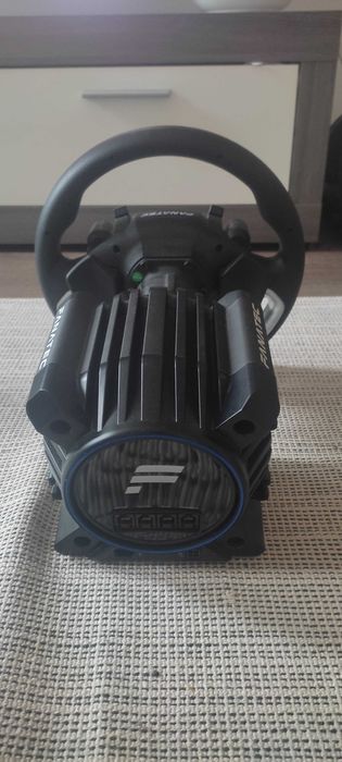 Fanatec DD Pro (5nm) (com pedais e volante)