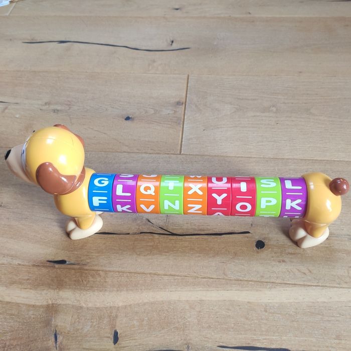 Dumel literowy piesek