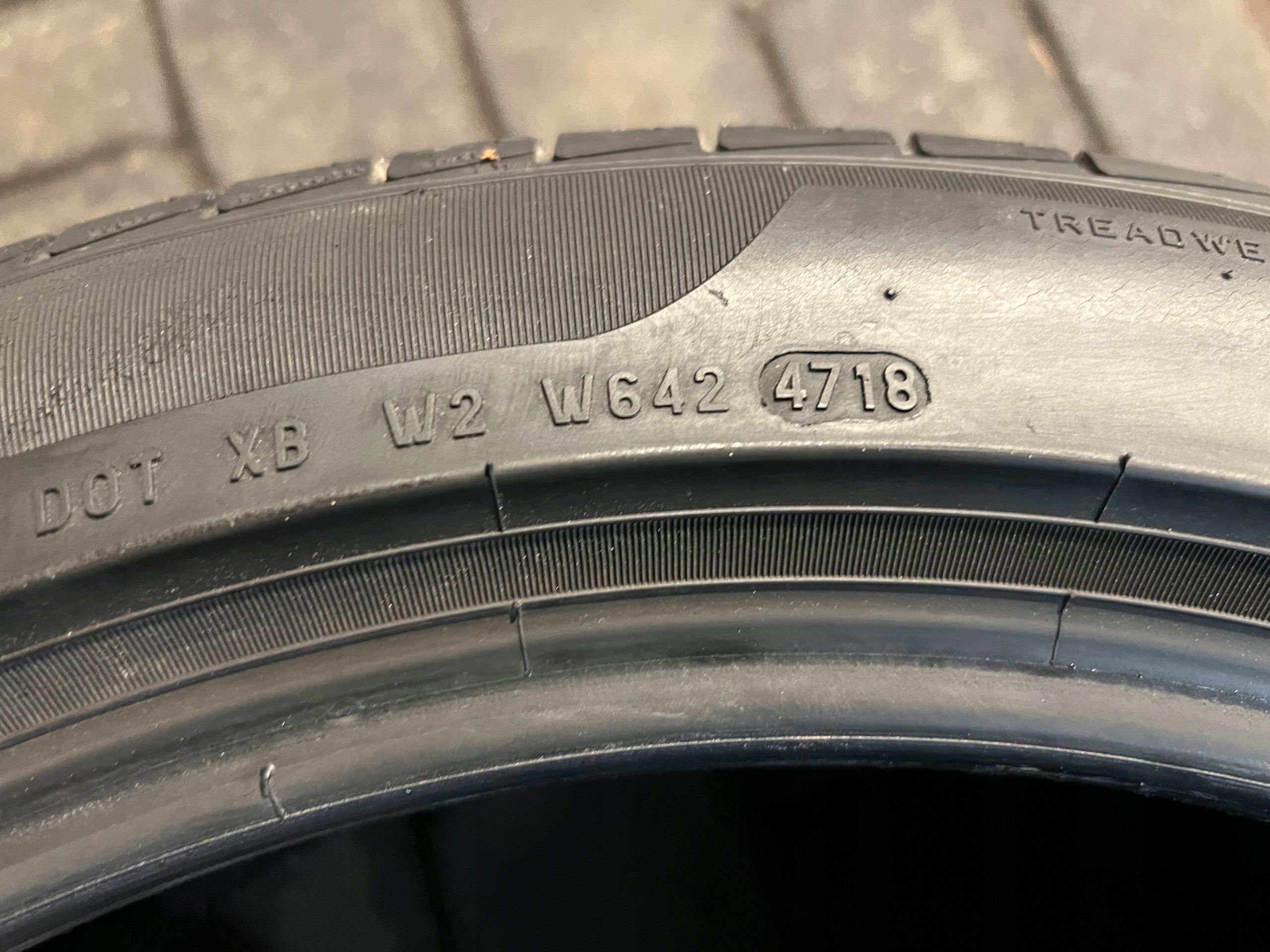Opony Pirelli Cinturato P7 - 245/45/19