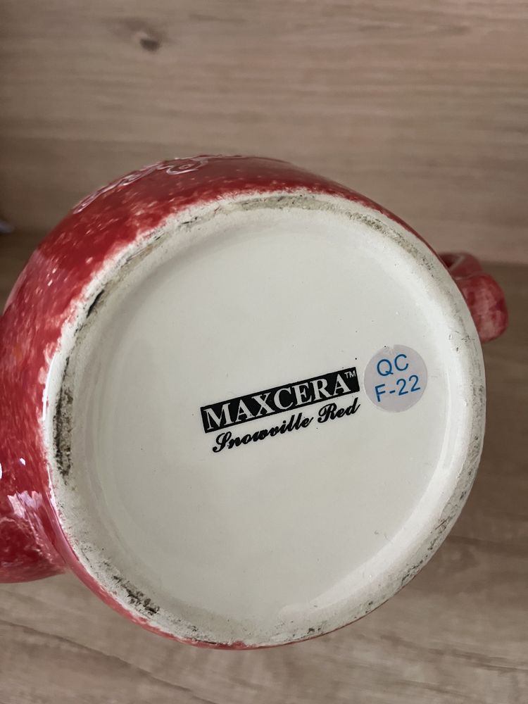 Maxcera Snowville Red dzbanek