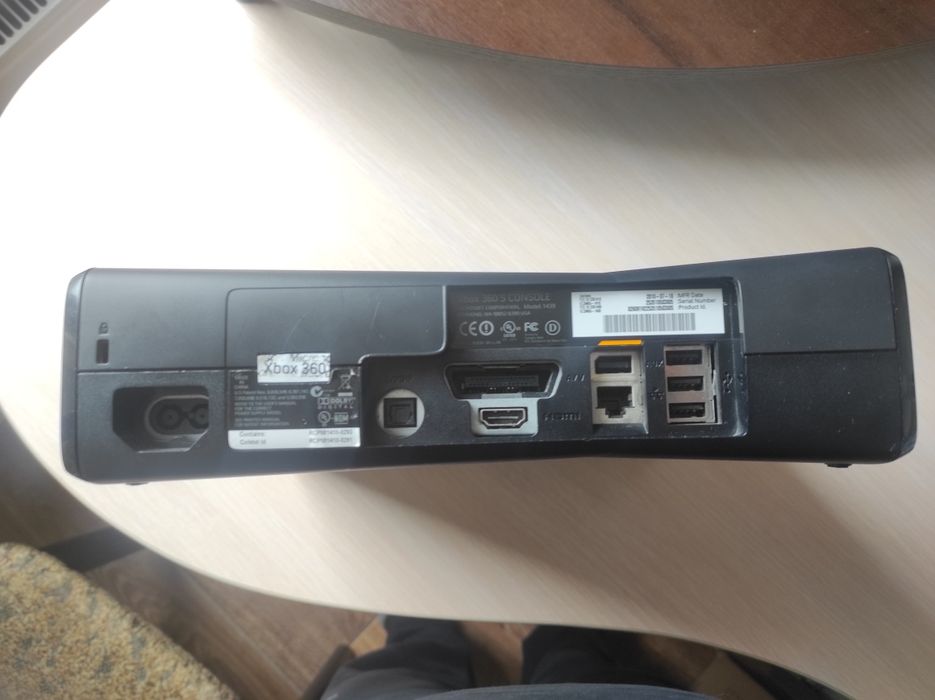 Xbox 360 slim б/у. Тільки самовивіз