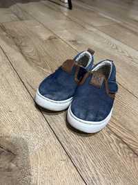 Niebieskie dziecięce buty r-r 23