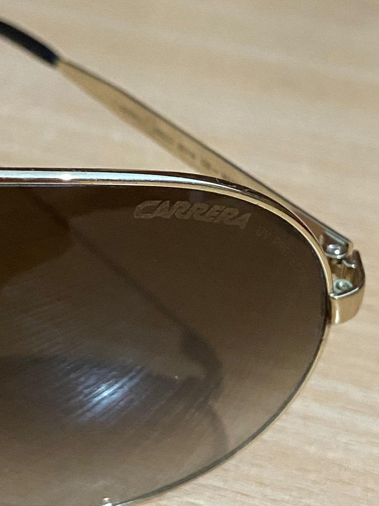 Okulary Carrera.