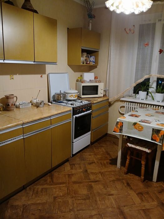 Шукаю дівчину на підселення