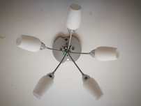 Candeeiro de Teto Cromado com 5 Focos. Candeeiro de Mesa (oferta)