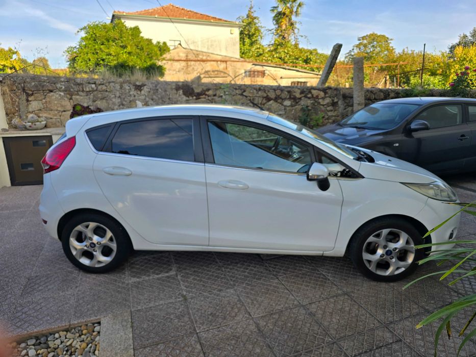Ford Fiesta 1.25 novo troco