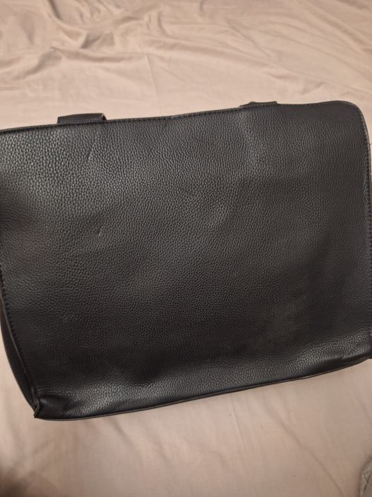 Czarna torba na ramię Torebka z regulowanym paskiem