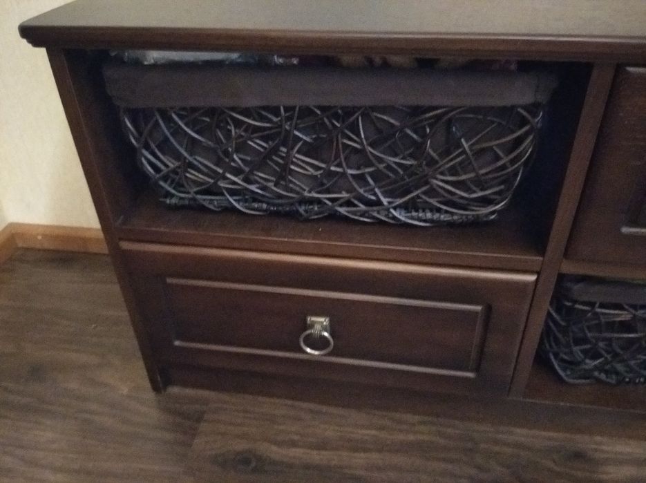 Два комода из натурального дерева