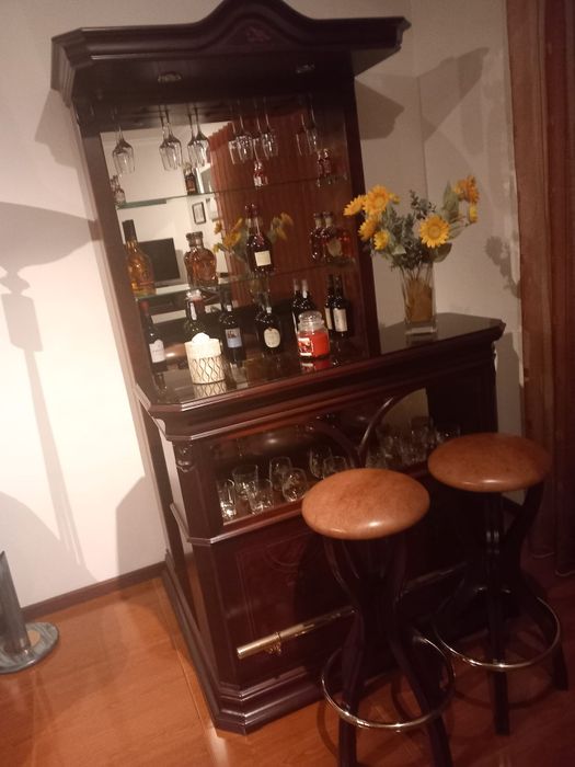 Venda de sala completa.