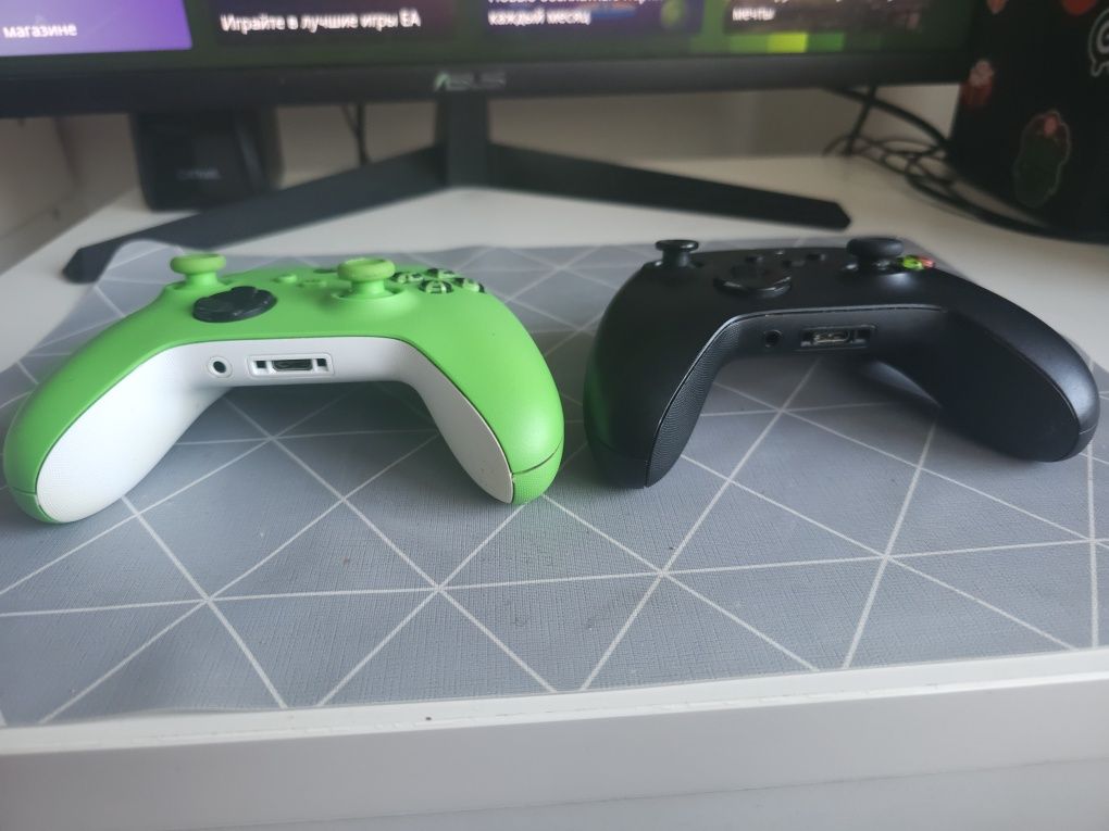 2x Pad Xbox Series X/S – Zielony i Czarny – używane