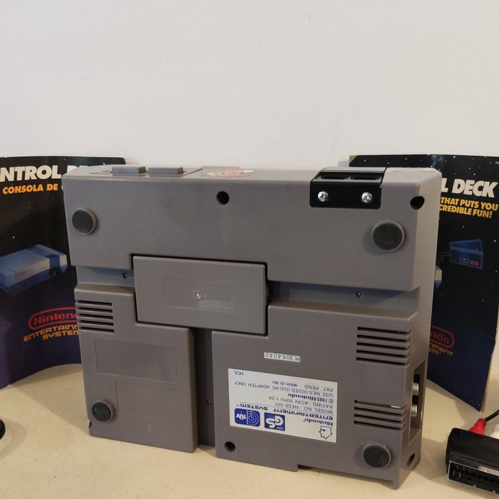 Consola Nintendo NES + acessórios - retro gaming