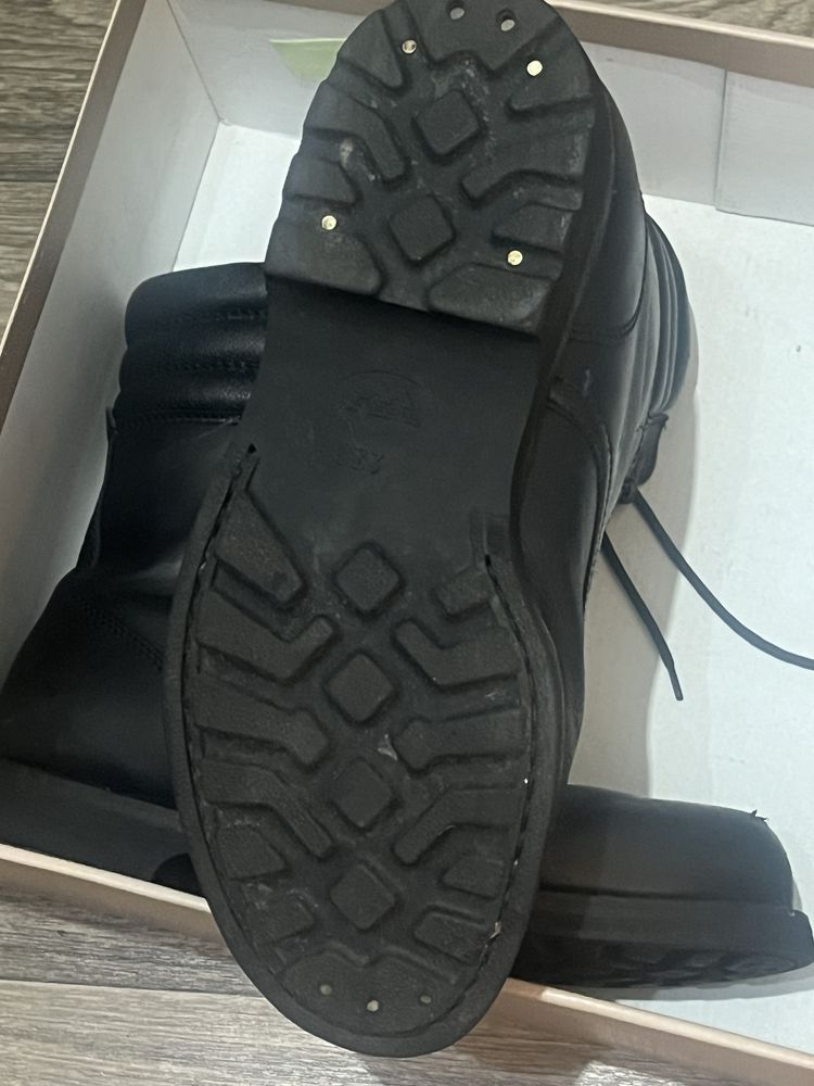 Sprzedam Buty rozmiar 42,5