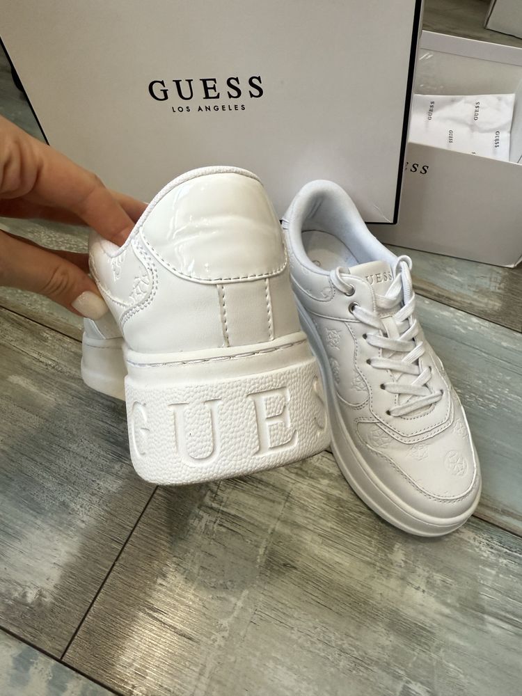 Масивні кеди/кросівки оригінал Guess 39/40 розмір