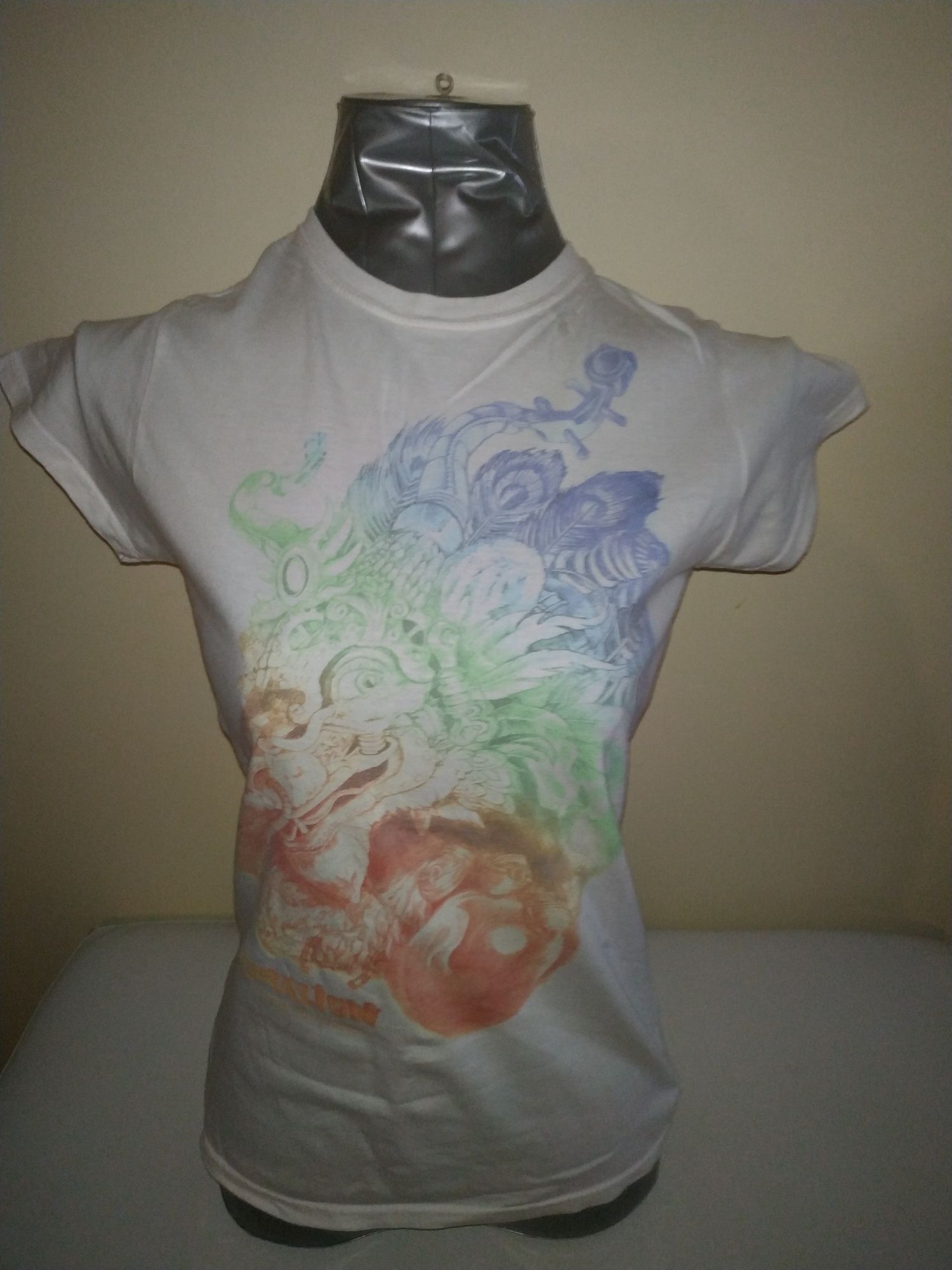 T-shirts coloridas