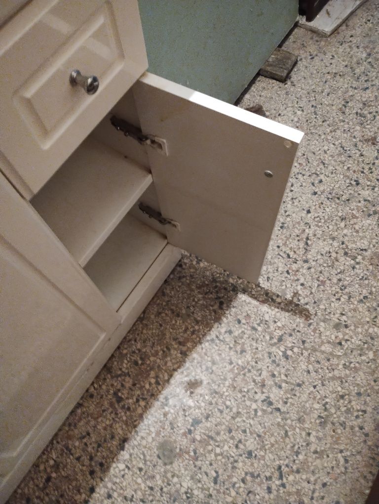Тумба під умивальник
