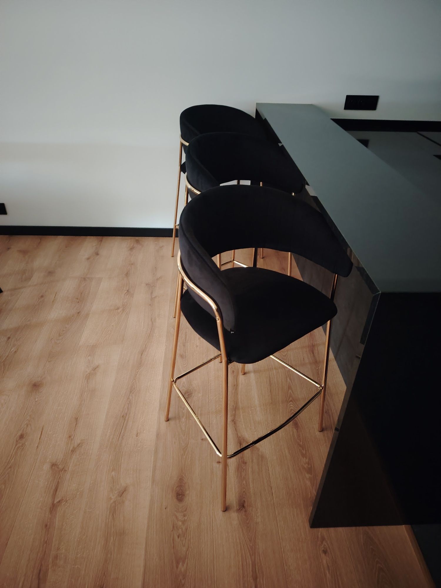 Hoker Nowoczesny złoty loft
