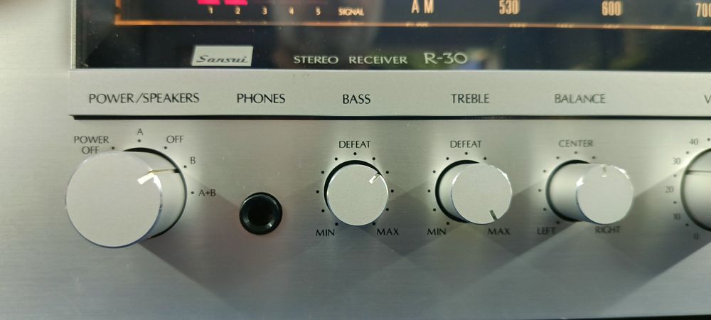 Sansui R30 amplituner