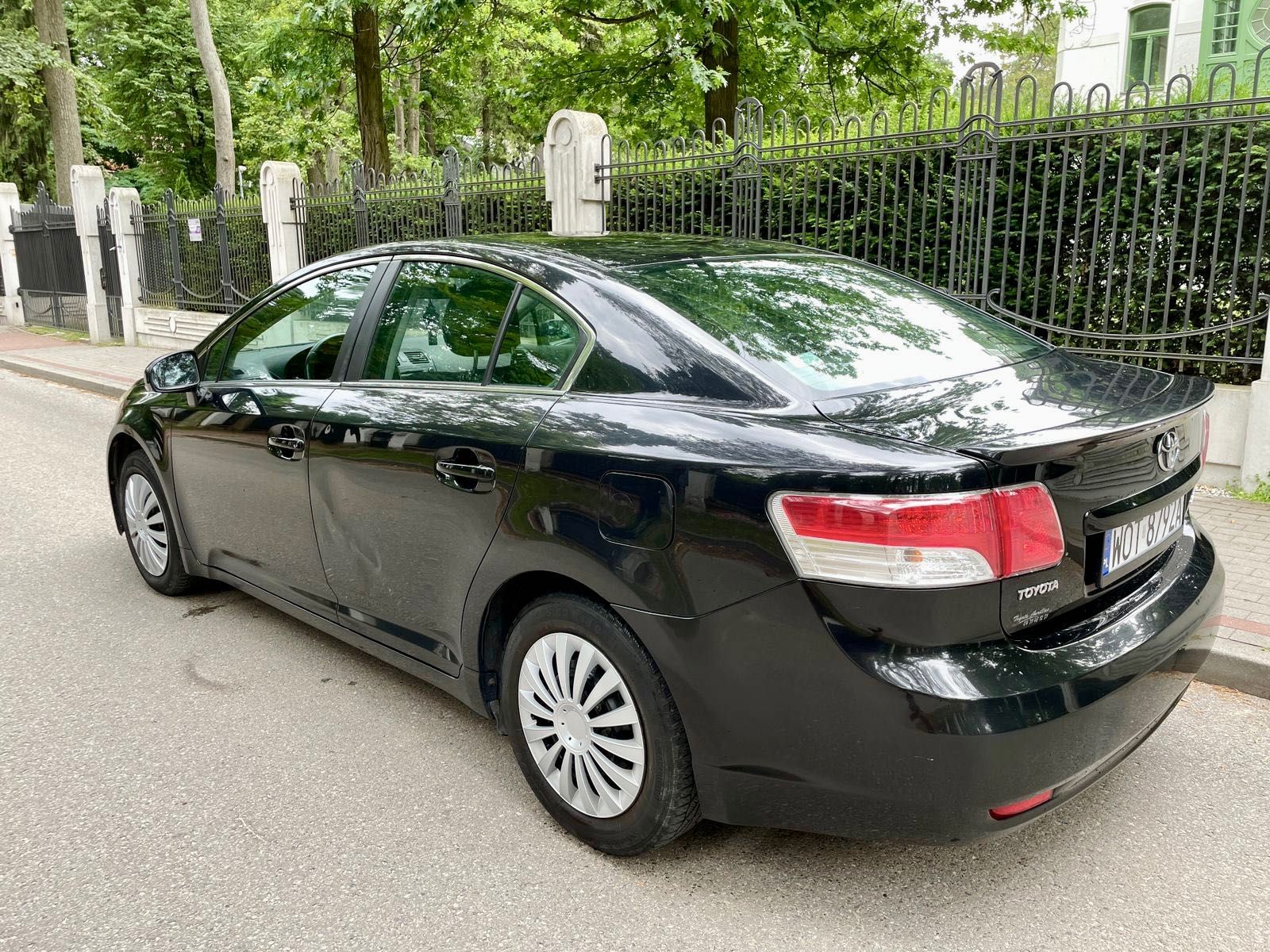Toyota Avensis 2.0 diesel 2009 idealny stan zadbany serwisowany