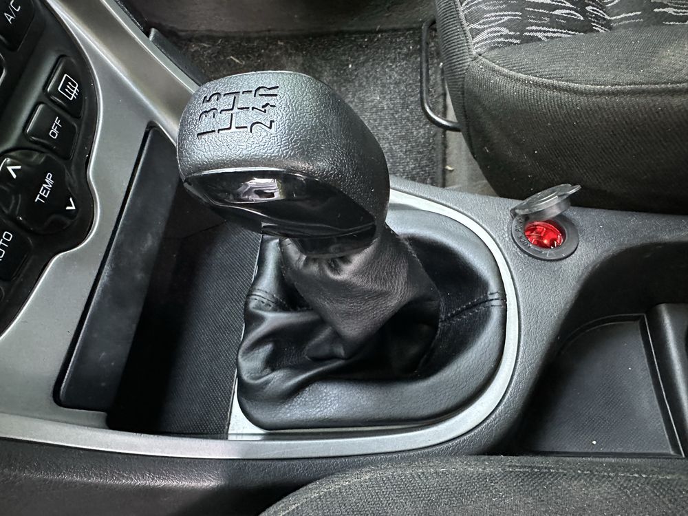 Peugeot 307 sw 2 литра универсал