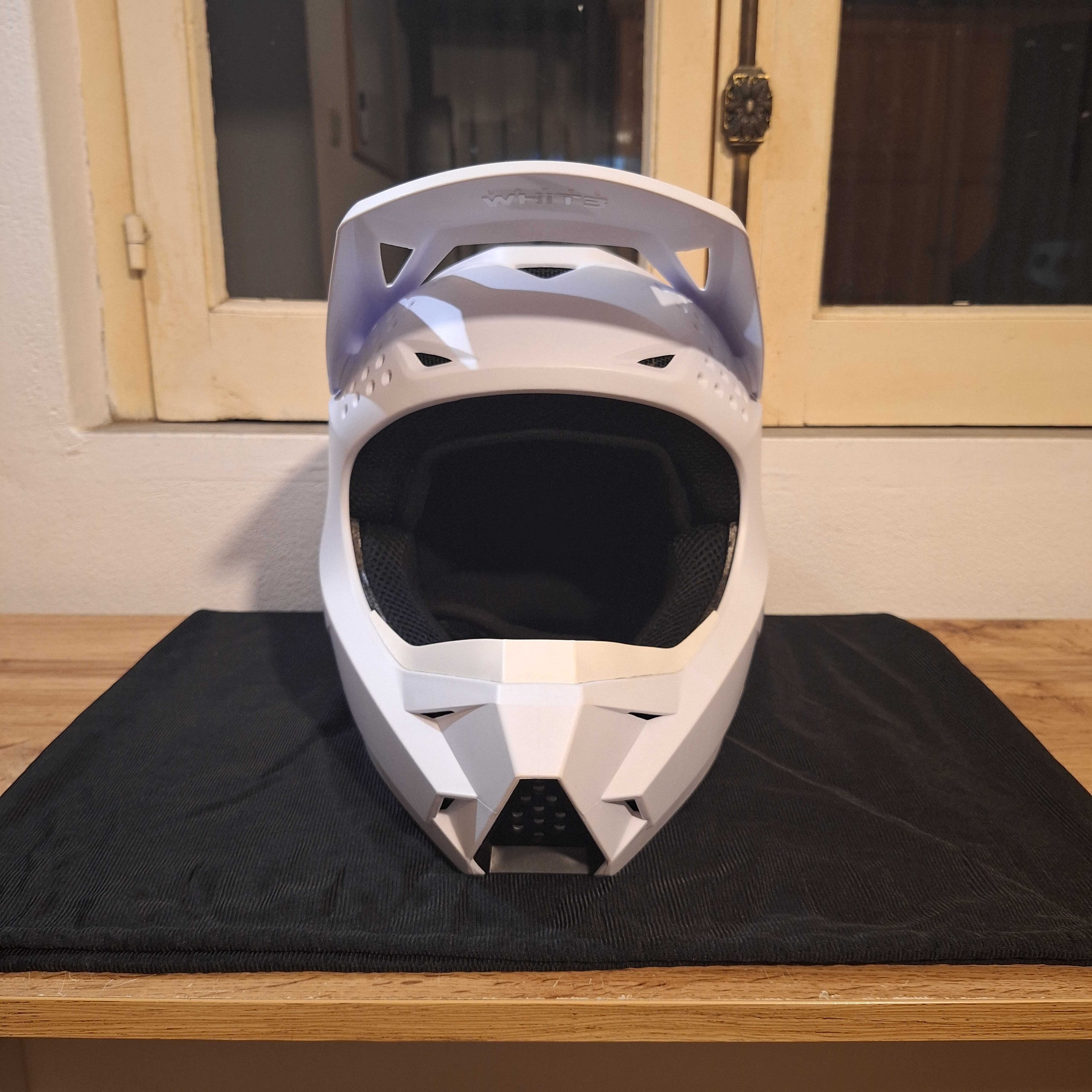Capacete Shift Whit3 Label Solid (Tamanho M)