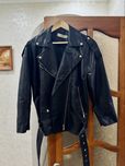 Жіноча шкіряна куртка oversize