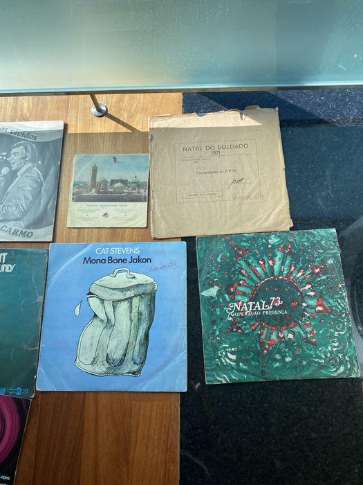 Vendo CDs antigos em bom estado de conservaçao